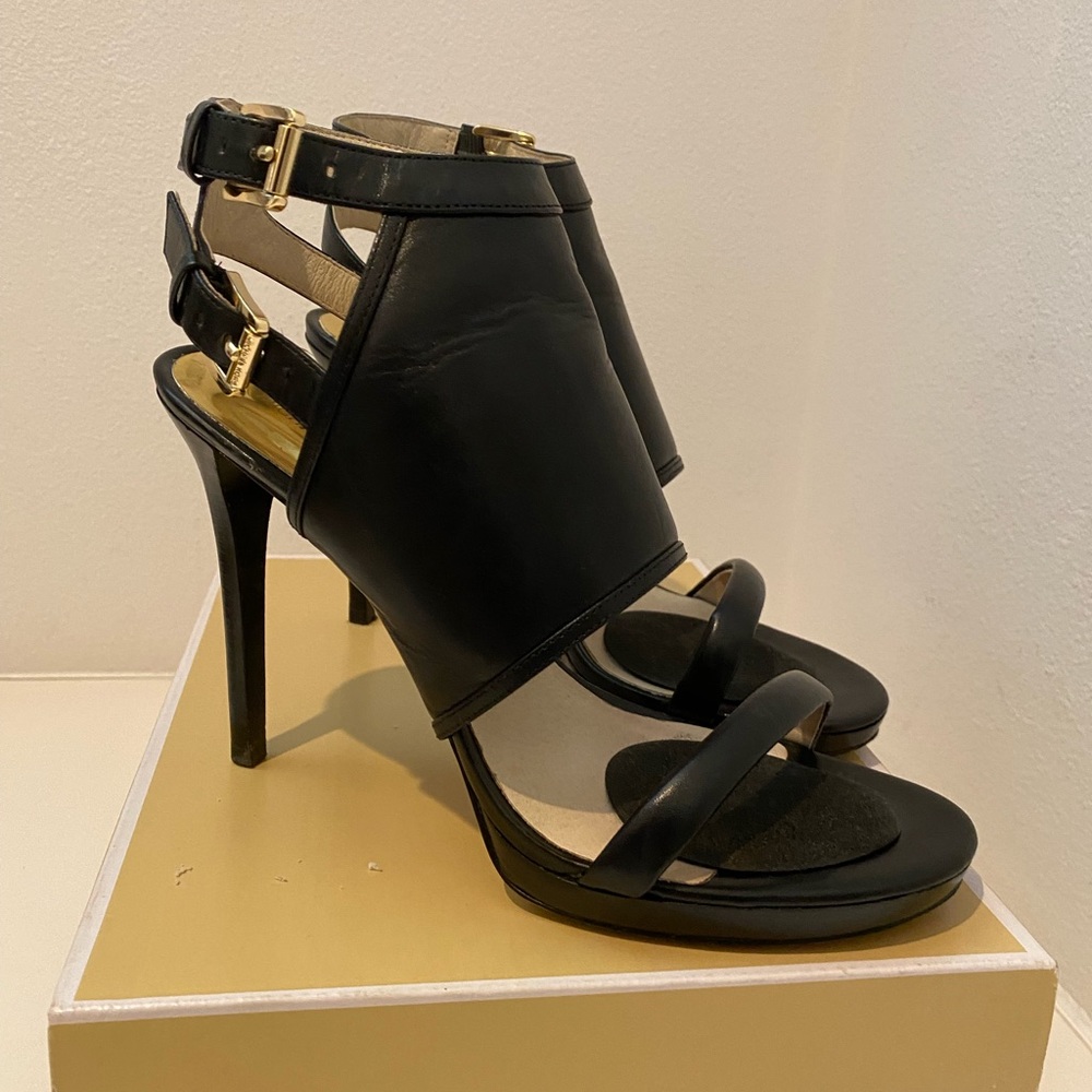 Micheal Kors Asta Black Leather Sandal
